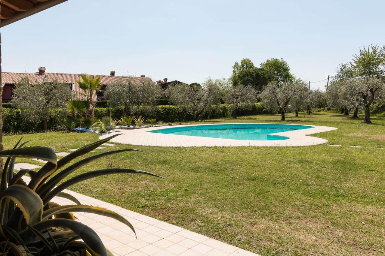 Villa Oleander Manerba del Garda Bagian luar foto