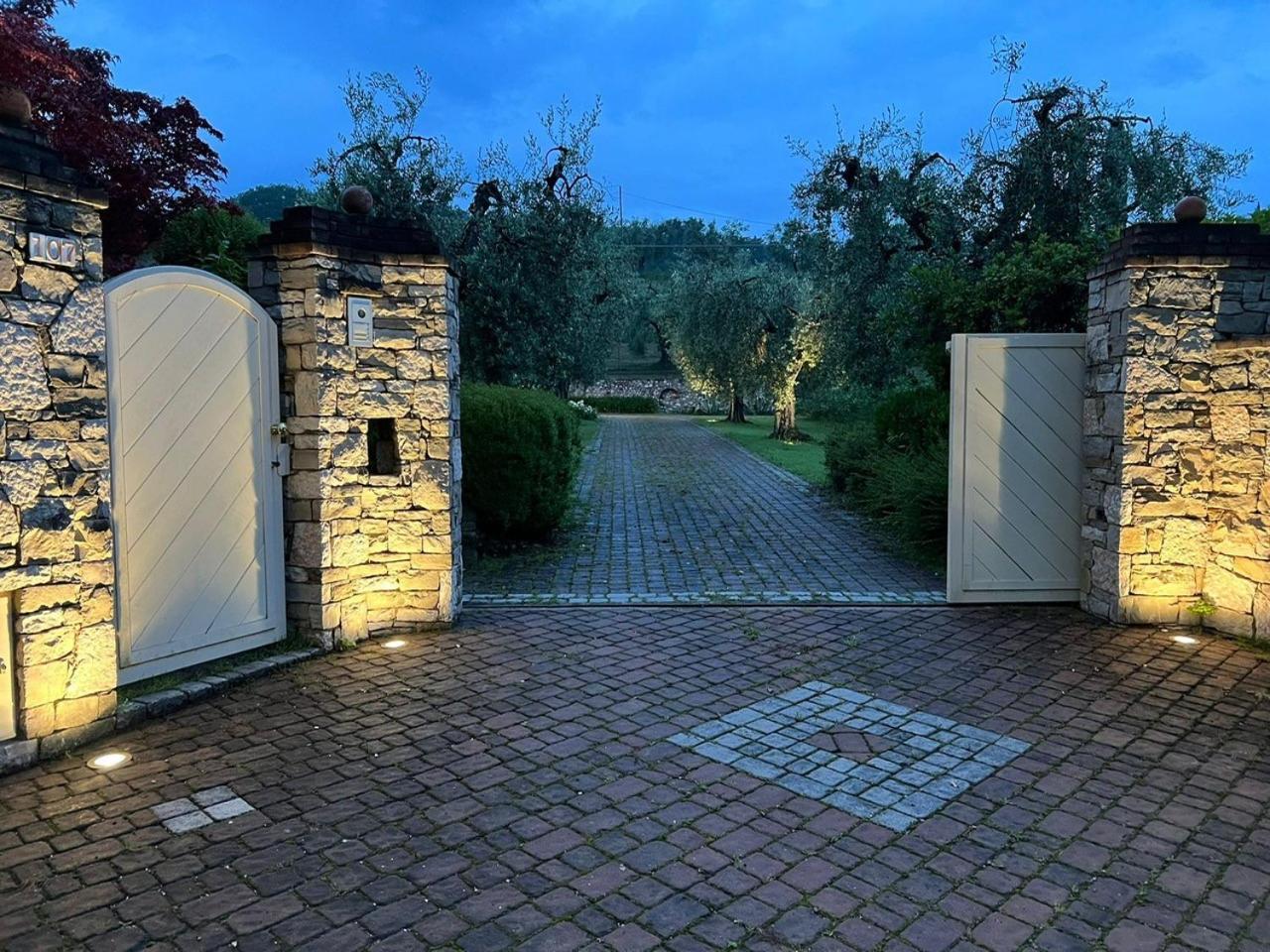 Villa Oleander Manerba del Garda Bagian luar foto